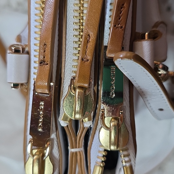 Coach Burough Bag - Picture 12 of 17